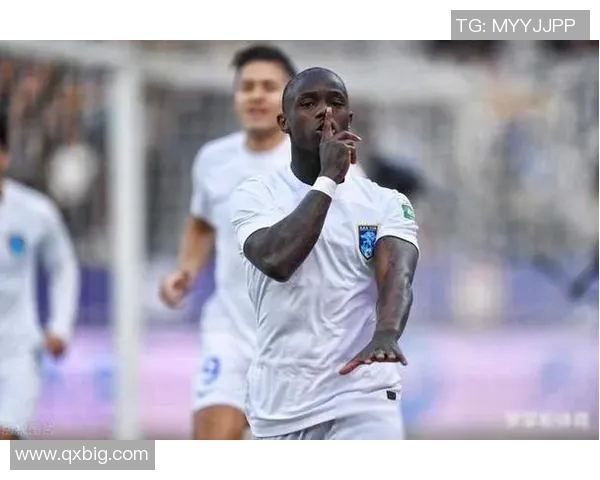 足球场上的黑人十号球星是谁他的传奇故事与辉煌时刻